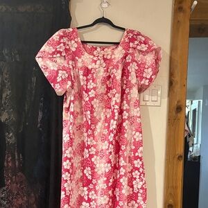 Floral Pink Women's Nightgown